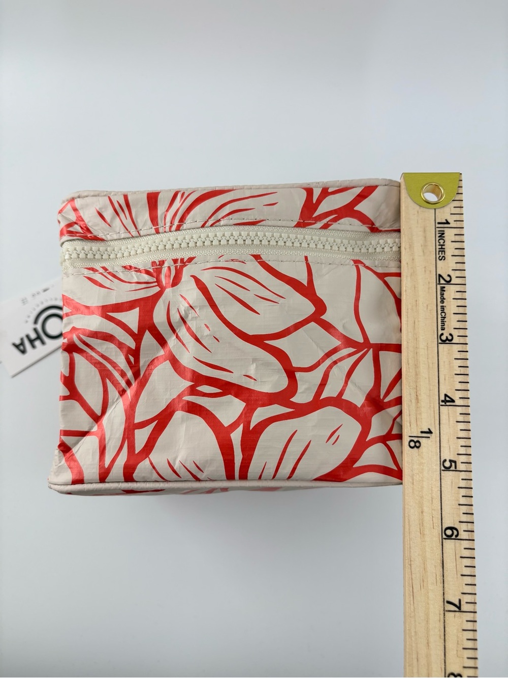Aloha Collection Splash Proof Dopp Kit Backyard Cabin Crew Red Tan Travel Bags - Picture 3 of 15